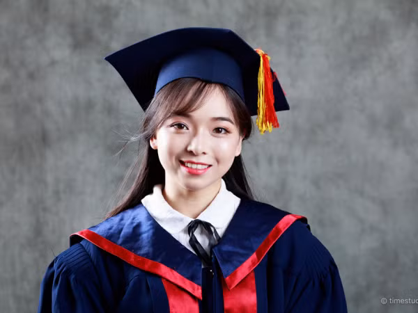 Cô bạn thủ khoa xinh xắn này sẽ “phá vỡ” mọi định kiến của bạn về môn Triết học