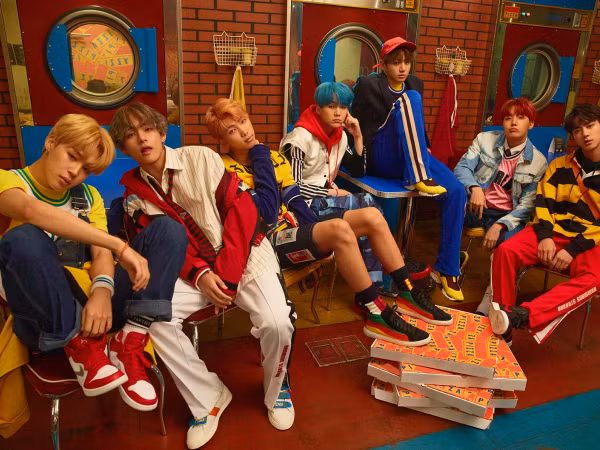 Cư dân mạng sửng sốt khi BTS được mời tham dự "The Ellen Talkshow" nổi tiếng của Mỹ