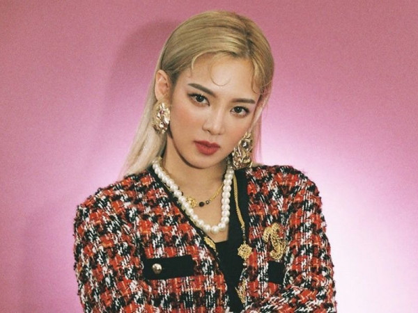Ai cũng giật mình khi biết bao nhiêu năm qua Hyoyeon (SNSD) nhuộm tóc nhiều cỡ nào