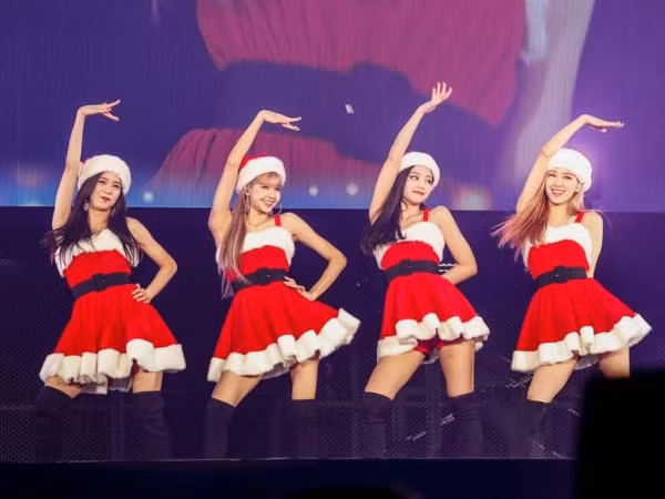 BLACKPINK được khen ngợi hết lời khi mang "Mean Girls" vào concert tại Nhật
