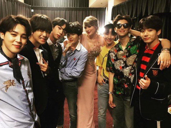 Sau những hình ảnh này, gọi BTS là ngôi sao quốc tế được chưa?