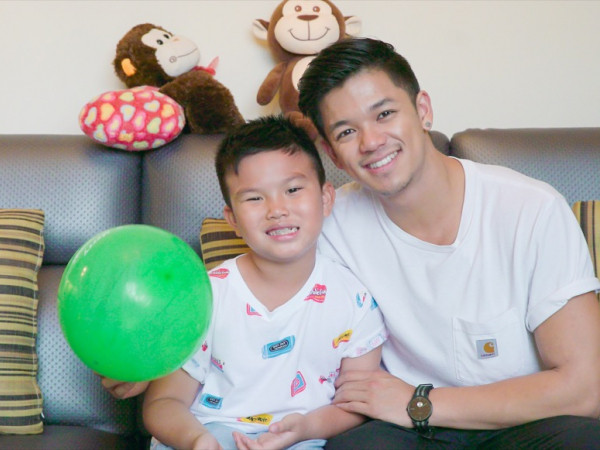 Trọng Hiếu bất ngờ cover bản hit "Despacito" cùng “Cậu bé biết tuốt” Minh Khang