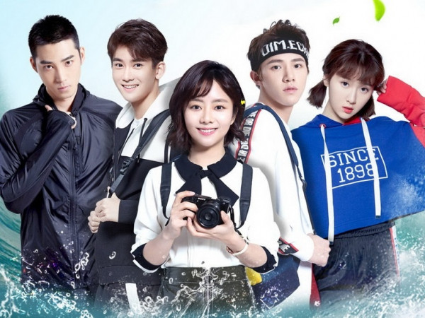 Từng đóa bọt sóng, hóa ra tình yêu và ước mơ là điều đẹp đẽ nhất của tuổi thanh xuân