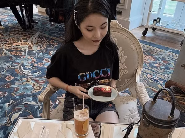 “Đừng gọi tôi là #RichKid” - Khám phá thế giới con nhà giàu đích thực