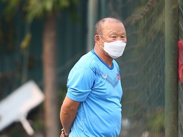 HLV Park Hang Seo tự cách ly 14 ngày sau khi trở về từ Hàn Quốc