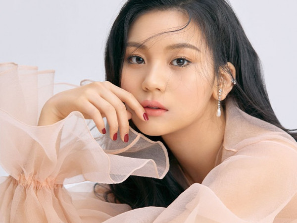 Những nữ idol quyết tâm “vịt hóa thiên nga” sau khi bị chê bai về ngoại hình