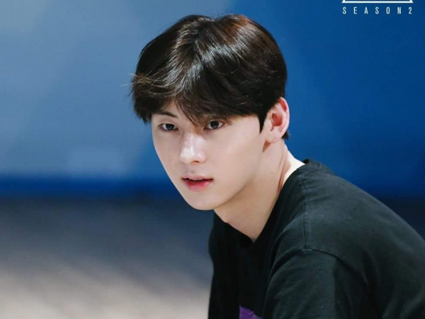 Fan không dám đến gặp Minhyun (Wanna One) vì sợ bị dính thính của anh chàng