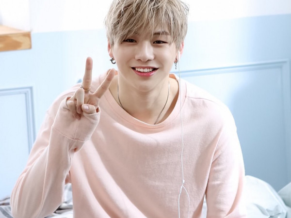 Bí mật về "bờ vai Thái Bình Dương" của Kang Daniel (Wanna One) đã được "bật mí"