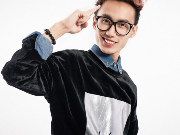 Lynk Lee “hớp hồn” khán giả bằng giọng ca đầy ngọt ngào trong "The Stage"