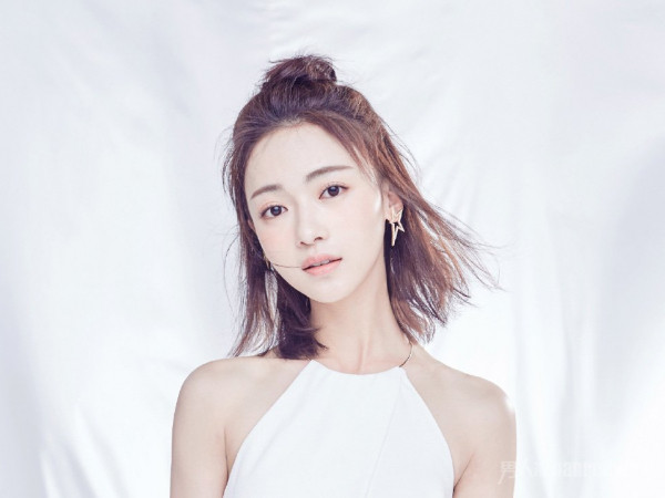 Vu Chính khẳng định diễn xuất của Ngô Cẩn Ngôn tốt hơn thời "Diên Hy Công Lược"