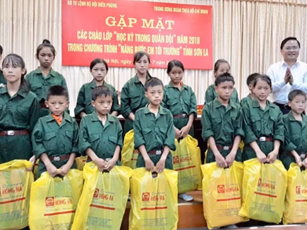 Các bạn nhỏ Sơn La có những trải nghiệm tuyệt vời cùng "Học kỳ quân đội"