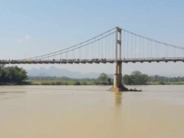 Nghệ An: Nữ sinh lớp 10 nhảy sông tự tử vì gia đình không cho mua điện thoại