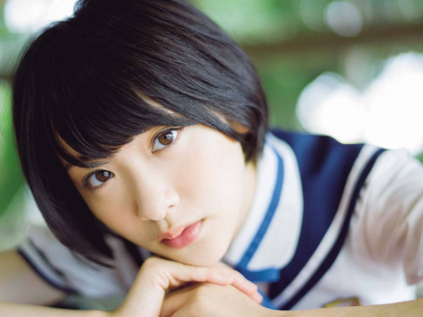 Bao nhiêu người muốn được là trung tâm của nhóm, riêng nữ thần tượng này lại từ chối!