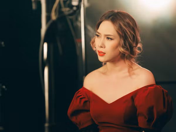 Mỹ Tâm bất ngờ tung phiên bản cải lương cho hit triệu view "Đâu chỉ riêng em"