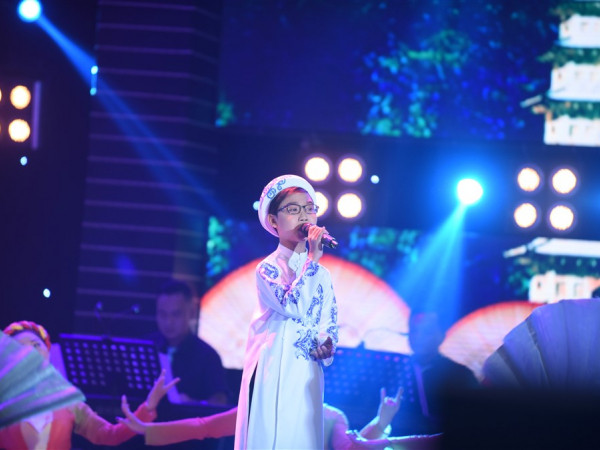 “Thần đồng âm nhạc” Đức Vĩnh đăng quang kép Quán quân "Tuyệt đỉnh song ca nhí"