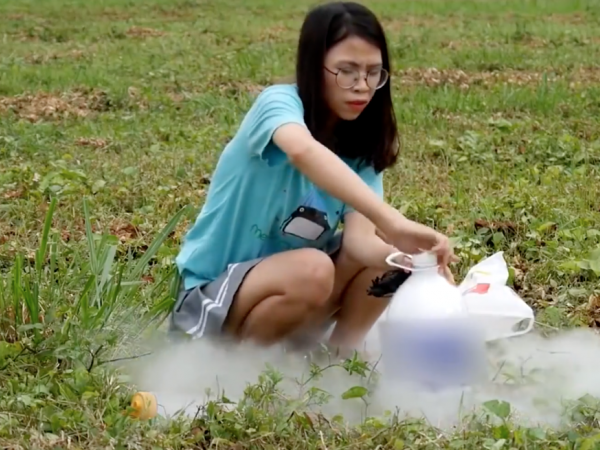 Kênh YouTube Thơ Nguyễn không chịu nhận sai, tiếp tục "phản pháo" lại báo chí