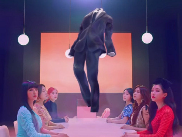 Apink trở lại với "%%": Naeun "đẹp ná thở", Chorong và Hayoung tỏa sáng