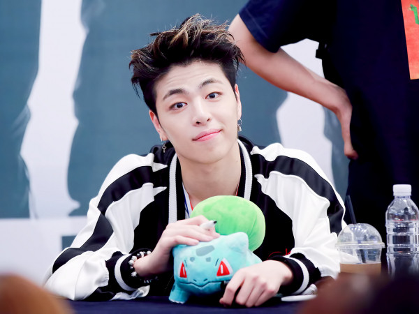 Vì khán giả lên tiếng, nên “bố Yang” mới mở cửa cho Junhoe (iKON) tham gia show thực tế?