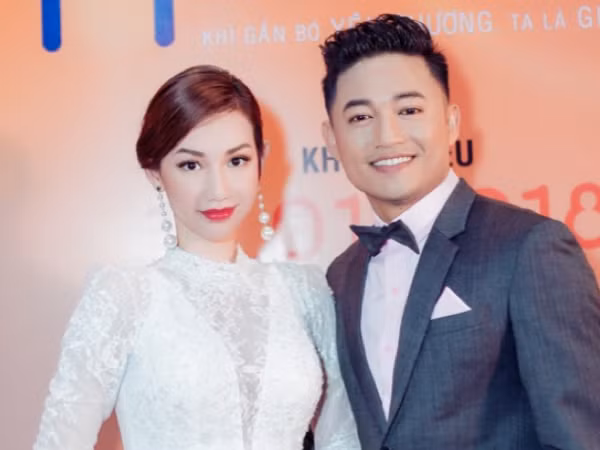 Quỳnh Chi không hề lép vế khi diễn xuất cùng “đàn anh” Quý Bình trong “Ở đây có nắng”