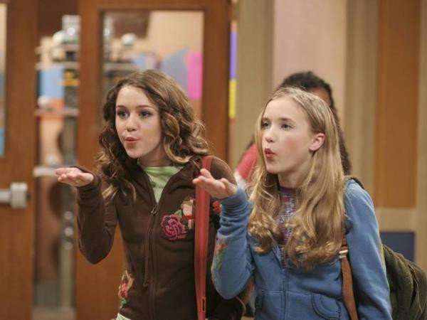 Những mốc thời gian hạnh phúc: Là bạn thân của nhau mãi nhé!