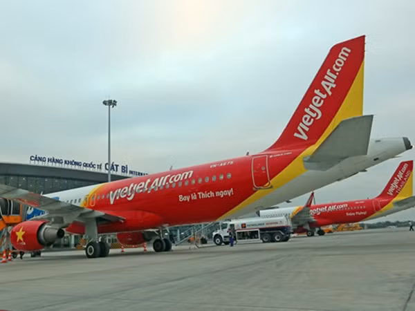 Vietjet Air nói gì về việc hoãn và hủy nhiều chuyến bay