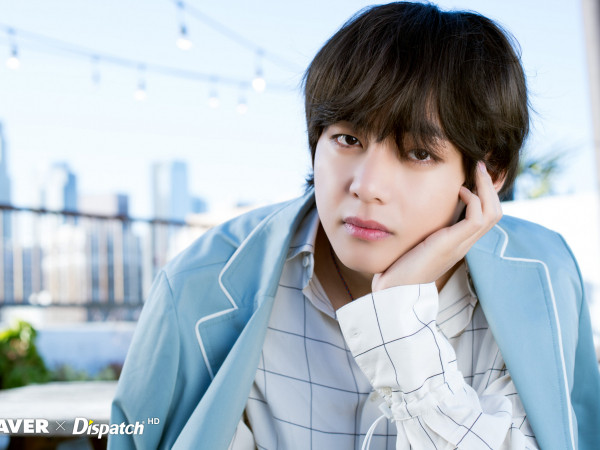 Giữ đúng lời hứa với ARMY, V (BTS) bất ngờ "đánh úp" với ca khúc tự sáng tác