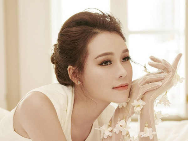 Sam, vào showbiz đã 10 năm nhưng vẫn bị gán mác “đẹp nhưng an toàn đến nhạt”