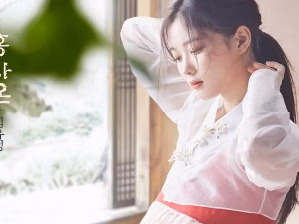 Dẫu đang nằm viện, Kim Yoo Jung vẫn bị "netizen" Hàn soi mói, chỉ trích