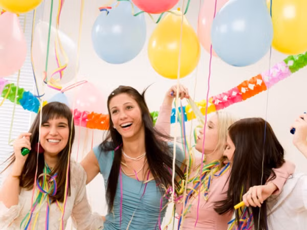 Horoscope tuần: Sao Thuỷ thuận hành mang đến những ngày cuối năm ấm áp cho cả 12 cung Hoàng đạo