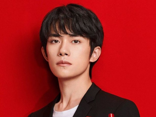 Ngay vai diễn đầu tay, Dịch Dương Thiên Tỉ đã được đề cử giải Kim Tượng danh giá