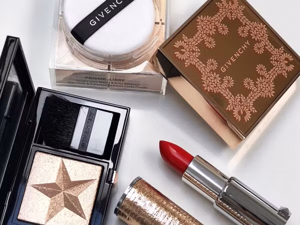 Givenchy tung bộ sưu tập đồ trang điểm mùa lễ hội đẹp “quên sầu”!