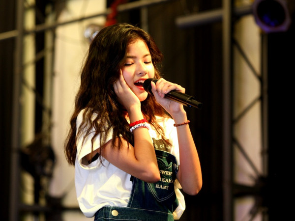 “Công chúa nhỏ” của P336: Emily Vương Tuyền “bỏ bùa” khán giả với “Say you do” bằng tiếng Nhật 