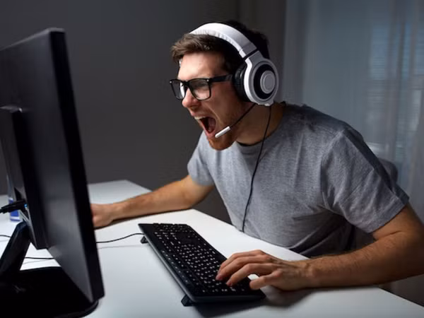 Game Streaming - Bạn đã biết đến công việc làm giàu kiểu “game thủ”?