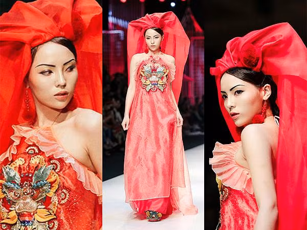 VIFW: Hoa hậu Kỳ Duyên trình diễn catwalk đầy mê hoặc trong BTS của NTK Thủy Nguyễn
