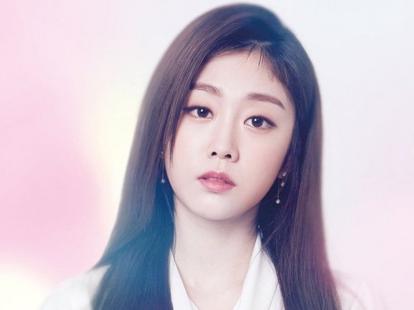 Jisoo (Lovelyz) ốm đến ngất xỉu nhưng phản hồi của công ty lại khiến fan tức giận
