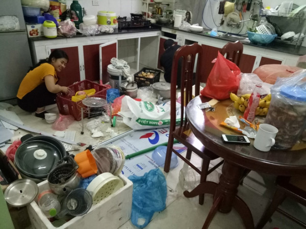 Góc đồng cảm: Khi mẹ bạn thích tích trữ “đồ đồng nát” và cơn ác mộng dọn nhà cuối năm