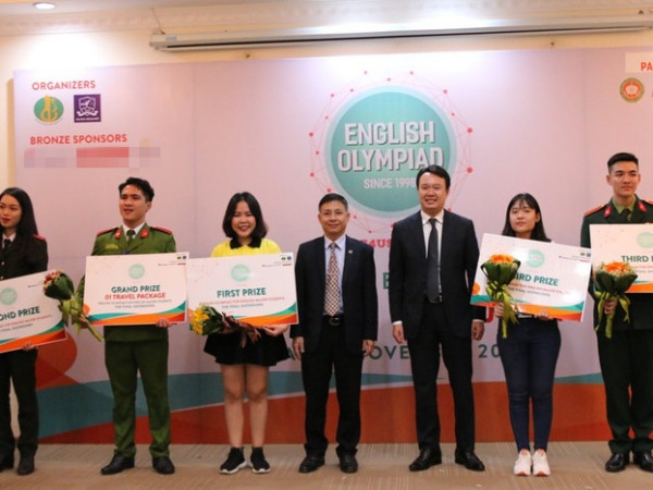 Sinh viên Học viện Cảnh sát giành giải Quán quân Olympic tiếng Anh chuyên toàn quốc