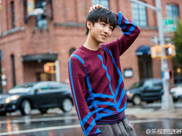 Bất ngờ với hình ảnh “phía sau sân khấu” của Vương Tuấn Khải (TFBOYS)