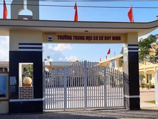 Vụ 231 cái tát ở Quảng Bình: Nhà trường buộc học sinh "viết lời khai"