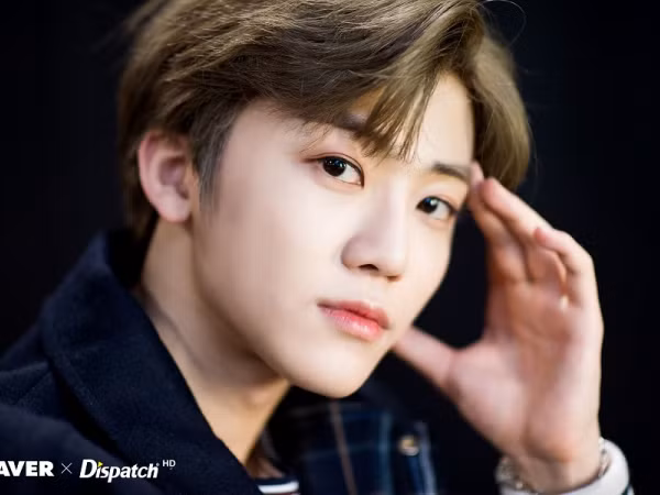 Chấp nhận làm một idol, là phải rút khỏi bộ phim thanh xuân học đường của đời mình
