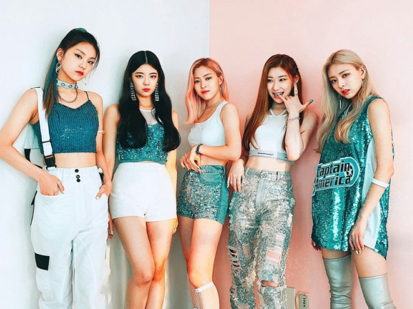 Nhìn tủ trang phục của ITZY, ai cũng thương cảm vì quần áo idol sao mà quá ít