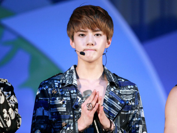 Những thói quen ngộ nghĩnh khiến idol K-Pop dễ thương như trẻ nhỏ