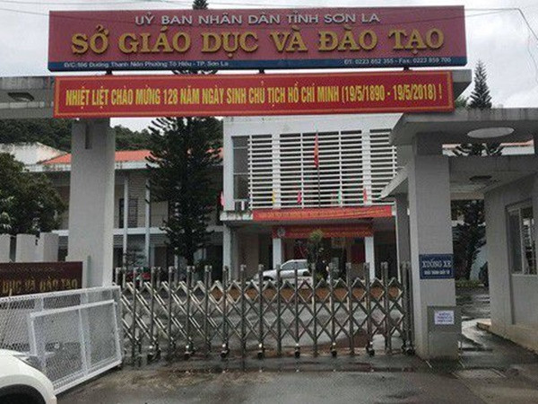 Giám đốc Sở GD-ĐT Sơn La từng đổi lời khai về việc "xem trước điểm thi" cho 8 thí sinh!