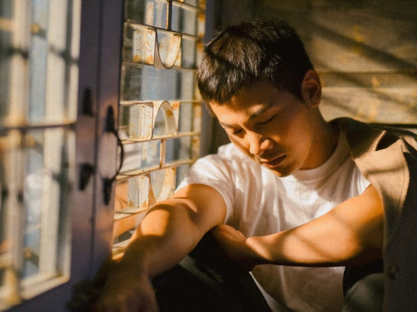 Âm nhạc của Mai Tiến Dũng: “Kho" sleeper-hit an ủi những trái tim cô đơn