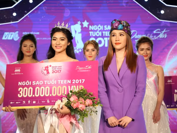 Nguyễn Bùi Nam Phương đăng quang Miss Teen 2017