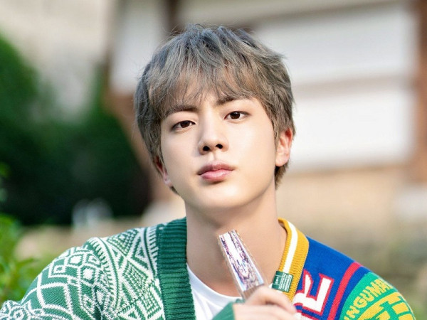 Diễn xuất đỉnh thế này, Jin (BTS) chưa thử sức đóng phim thì thật tiếc