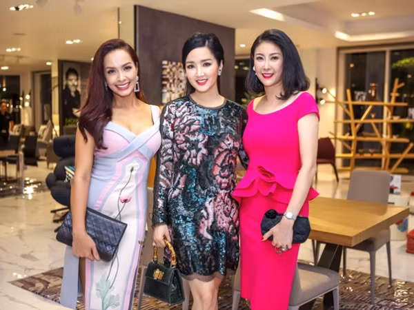 Ca sĩ Lệ Quyên, người mẫu Thuý Hạnh, Hoa hậu Hà Kiều Anh được ông xã tháp tùng đi sự kiện