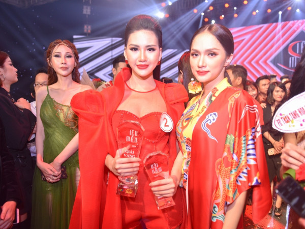 Học trò của Hương Giang đăng quang ngôi vị "Giải Vàng Siêu Mẫu 2018"