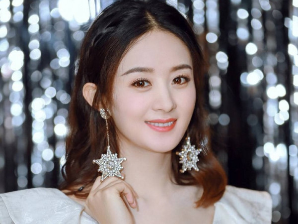 Ngắm mỹ nhân Cbiz mới thấy câu “đổi dáng lông mày thay luôn khuôn mặt” là quá chuẩn