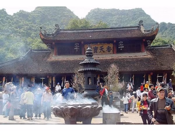 Những ngôi chùa linh thiêng để cầu may dịp đầu năm ở miền Bắc